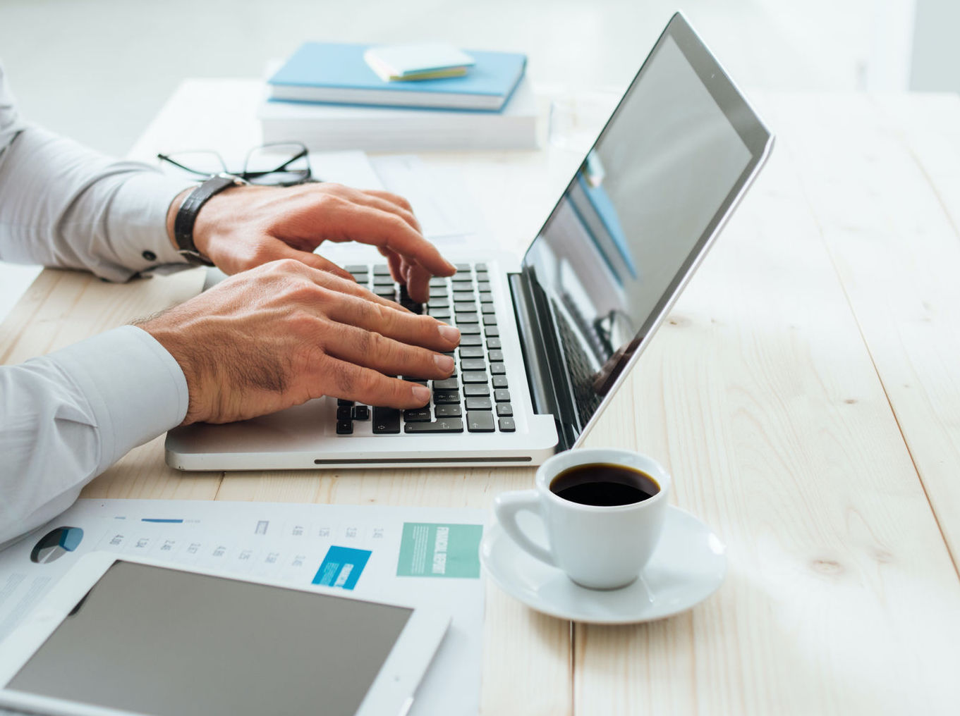 How To Use The Social5 App